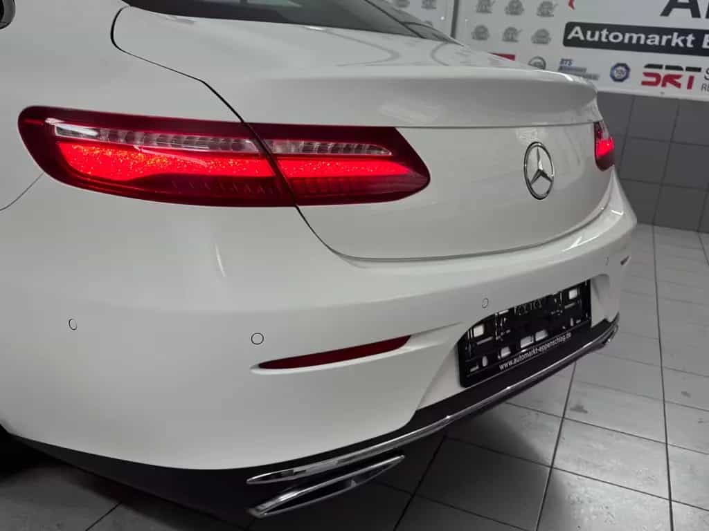 Mercedes-Benz E-Class 200 Coupe *Navi|Panorama|Kamera|Bi-LED* 09/2018-photo-10