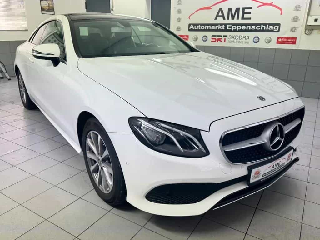 Mercedes-Benz E-Class 200 Coupe *Navi|Panorama|Kamera|Bi-LED* 09/2018-photo-2
