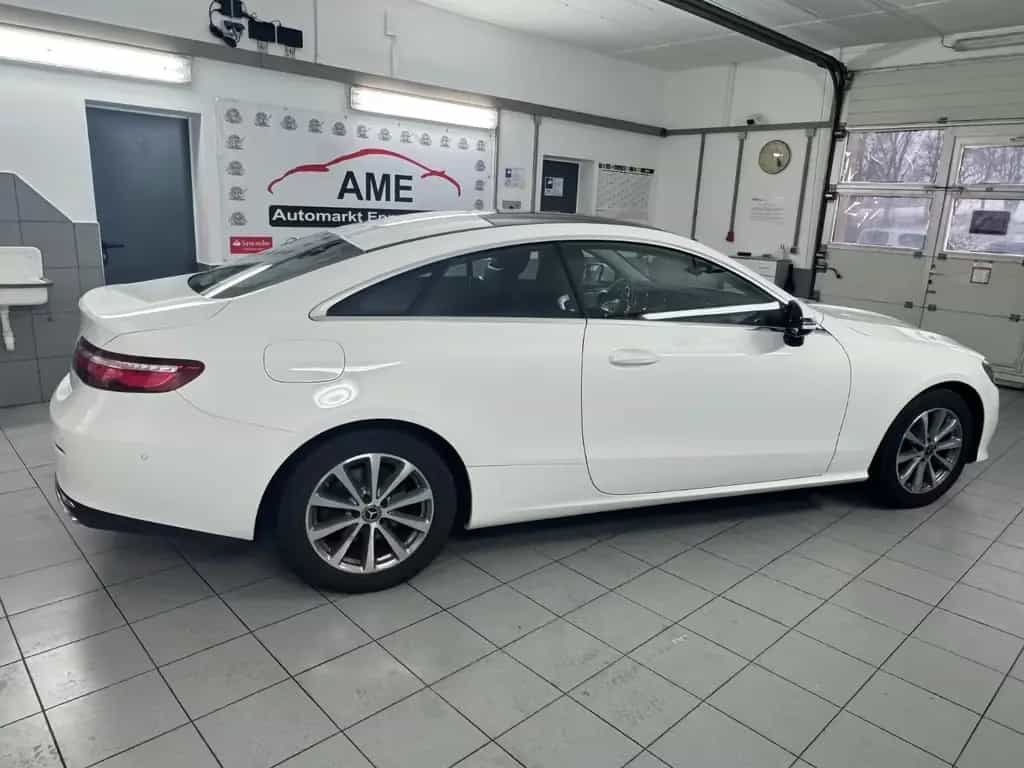 Mercedes-Benz E-Class 200 Coupe *Navi|Panorama|Kamera|Bi-LED* 09/2018-photo-3
