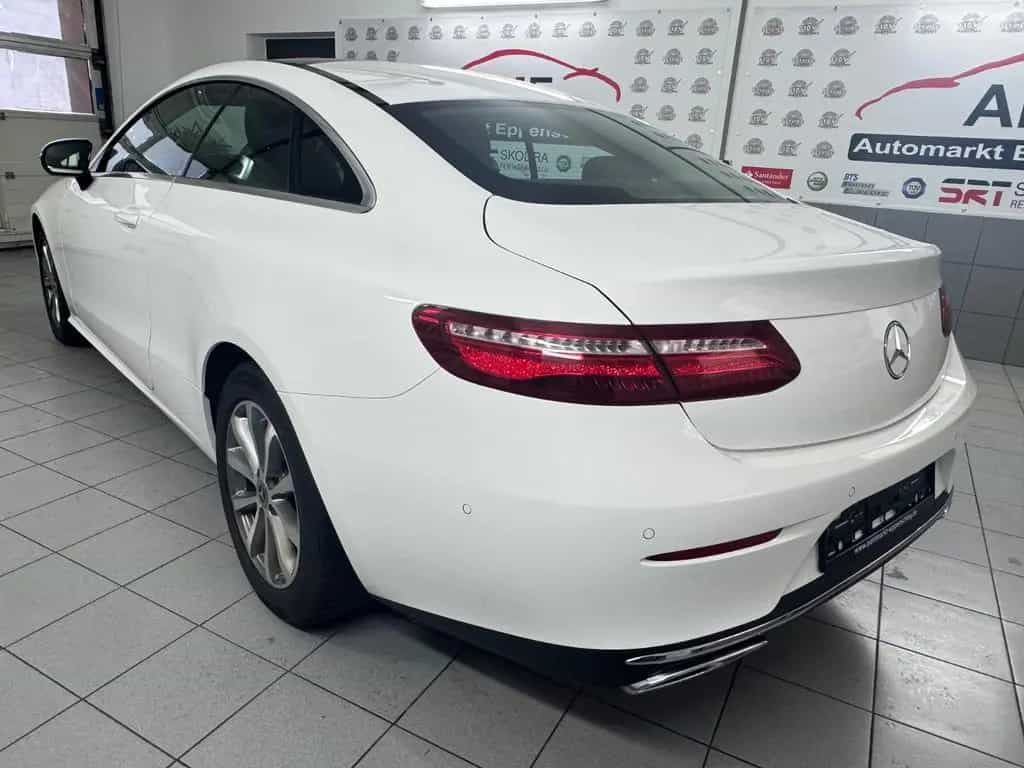 Mercedes-Benz E-Class 200 Coupe *Navi|Panorama|Kamera|Bi-LED* 09/2018-photo-5