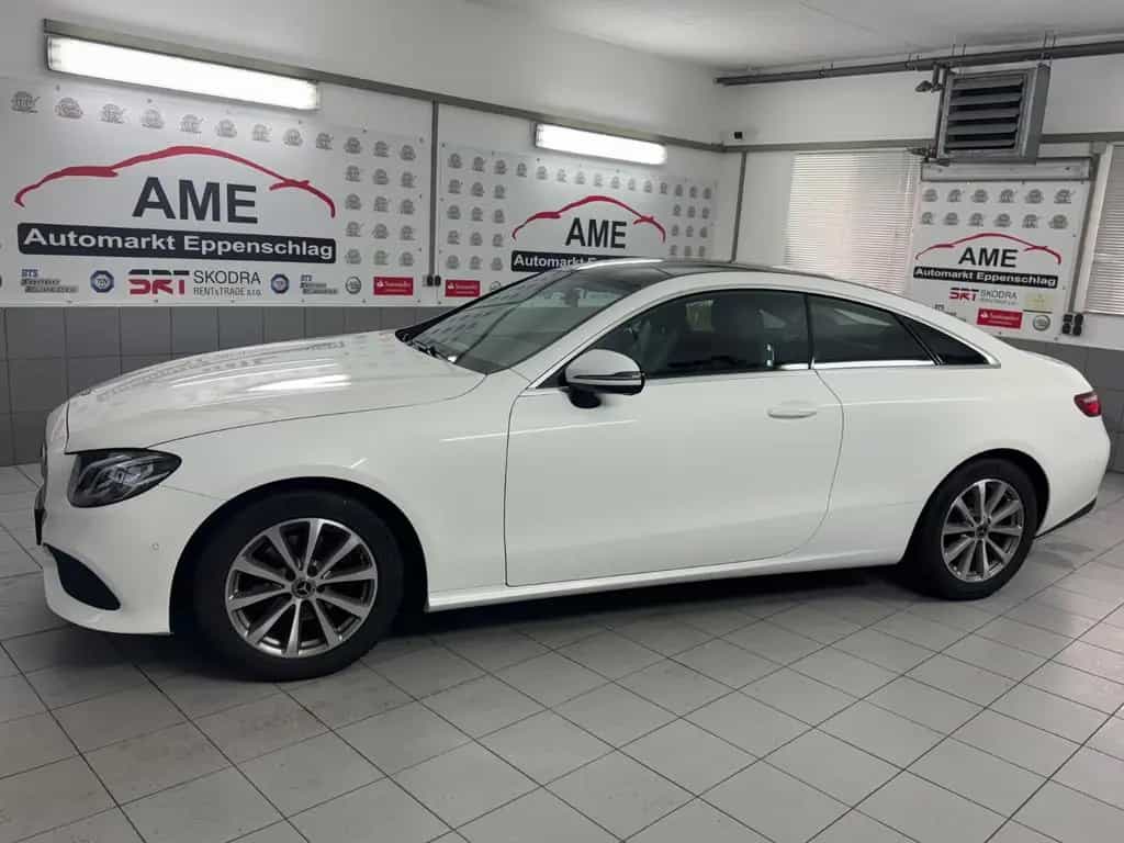 Mercedes-Benz E-Class 200 Coupe *Navi|Panorama|Kamera|Bi-LED* 09/2018-photo-7