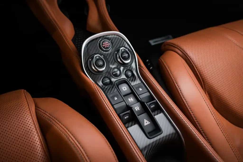 McLaren 570GT / Bowers & Wilkins / Front Lift / MSO 01/2017-photo-14