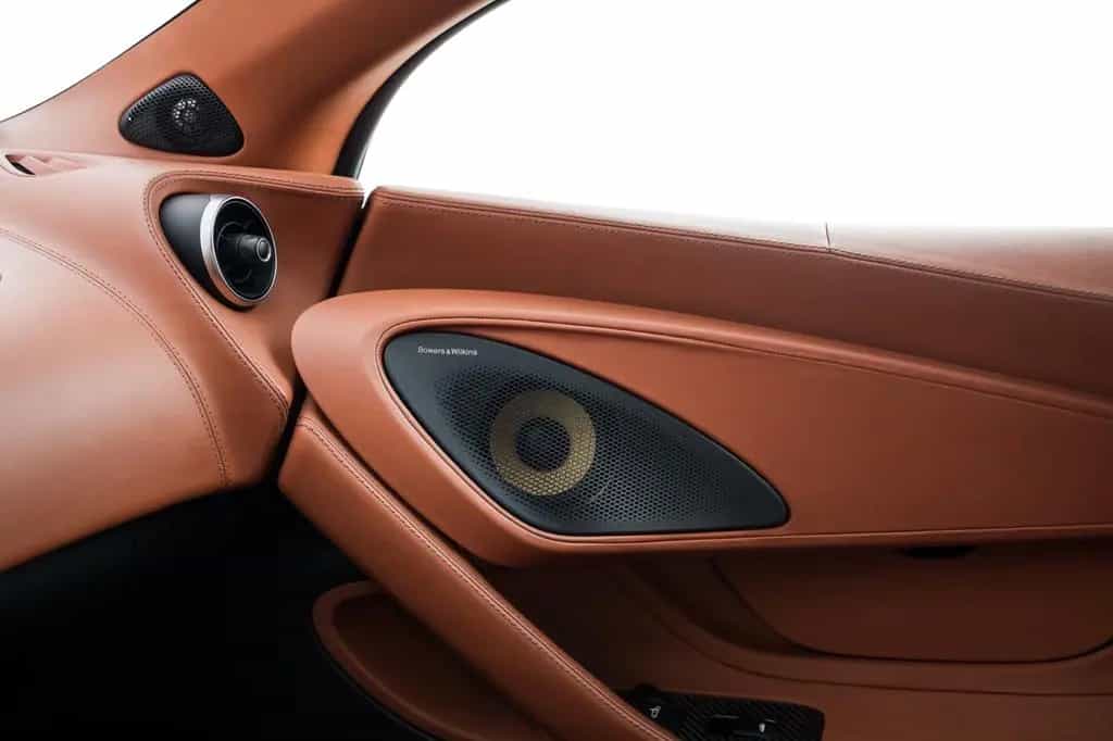 McLaren 570GT / Bowers & Wilkins / Front Lift / MSO 01/2017-photo-16