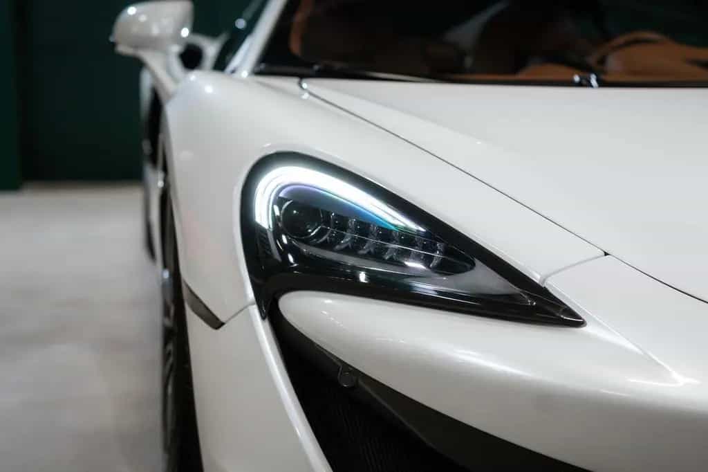 McLaren 570GT / Bowers & Wilkins / Front Lift / MSO 01/2017-photo-3