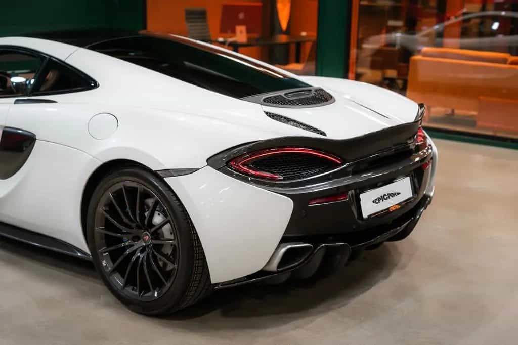 McLaren 570GT / Bowers & Wilkins / Front Lift / MSO 01/2017-photo-7