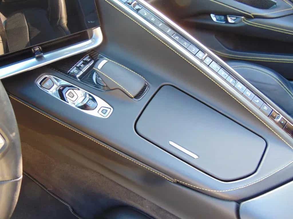 Corvette C8 Cabrio 3LT Europamodell Fahrwerk Front Lift 04/2023-photo-20