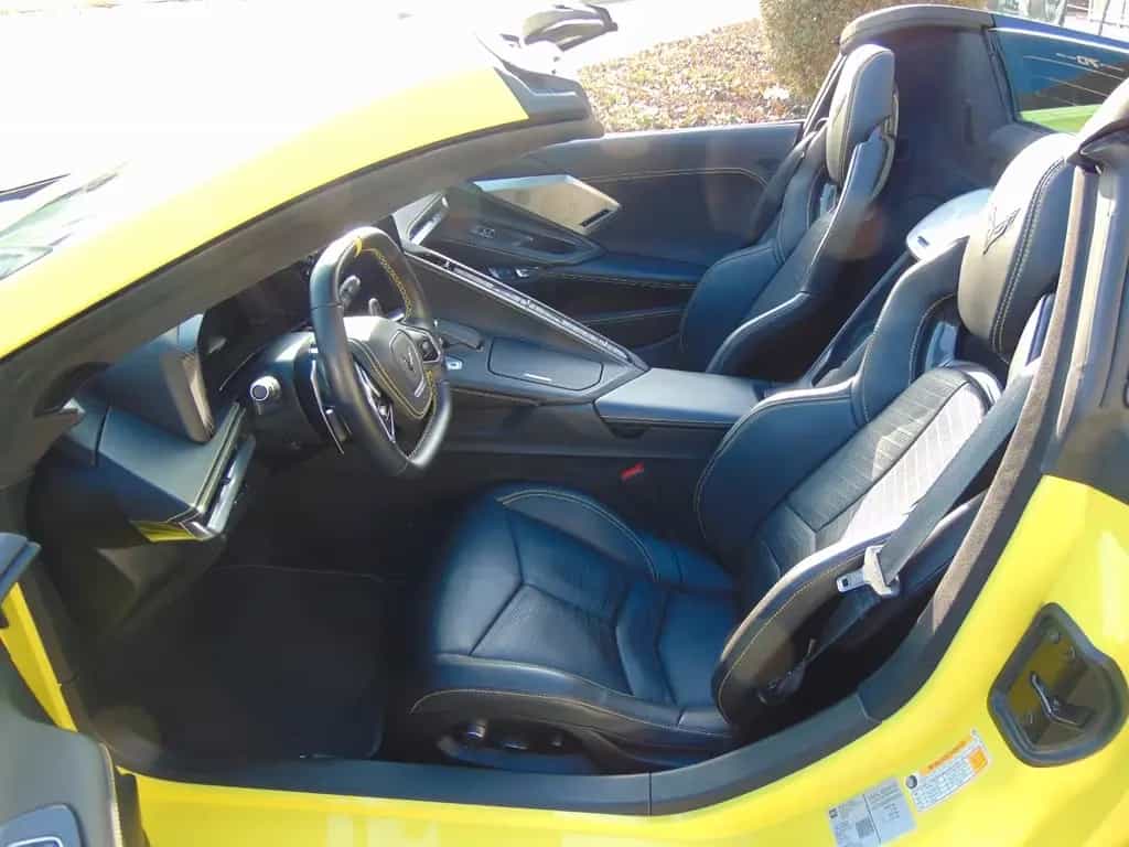 Corvette C8 Cabrio 3LT Europamodell Fahrwerk Front Lift 04/2023-photo-3