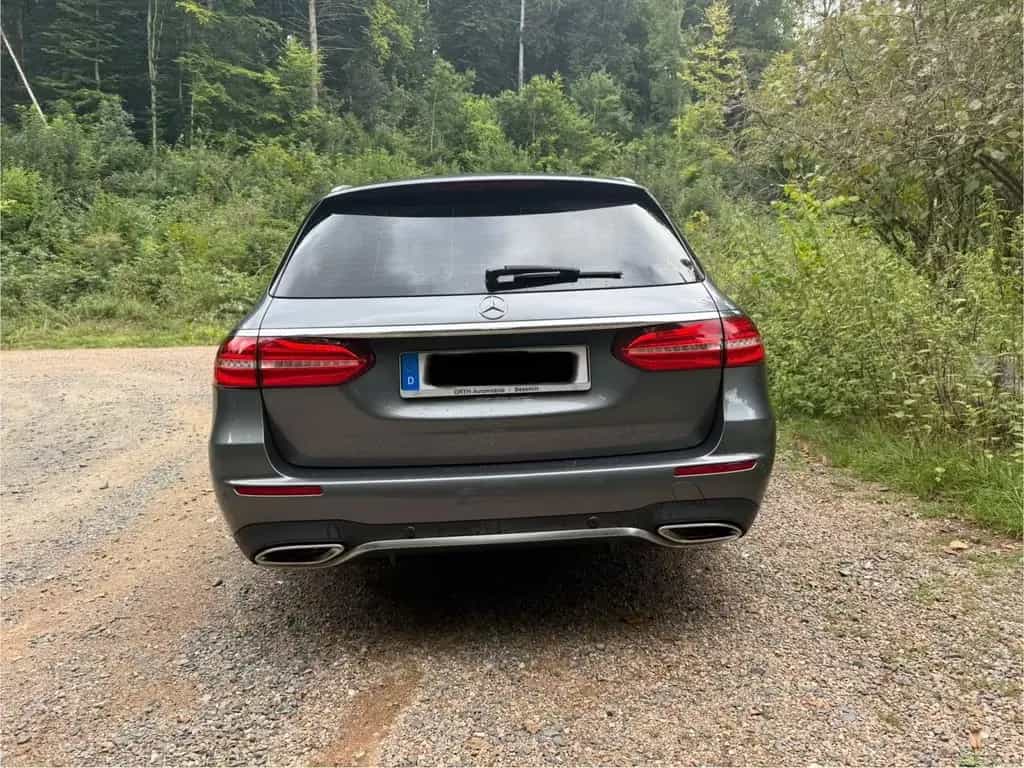 Mercedes-Benz E-Class 400 T-Modell 4Matic 09/2017-photo-5