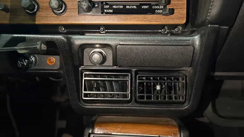 Datsun Other 240K GT 11/1974-photo-15