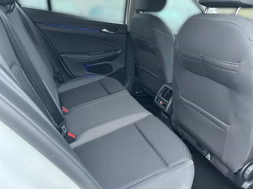 Volkswagen Golf VIII 1.5 TSI ACTIVE +AHK +LED +ACC +RKAM +V 12/2022-photo-13
