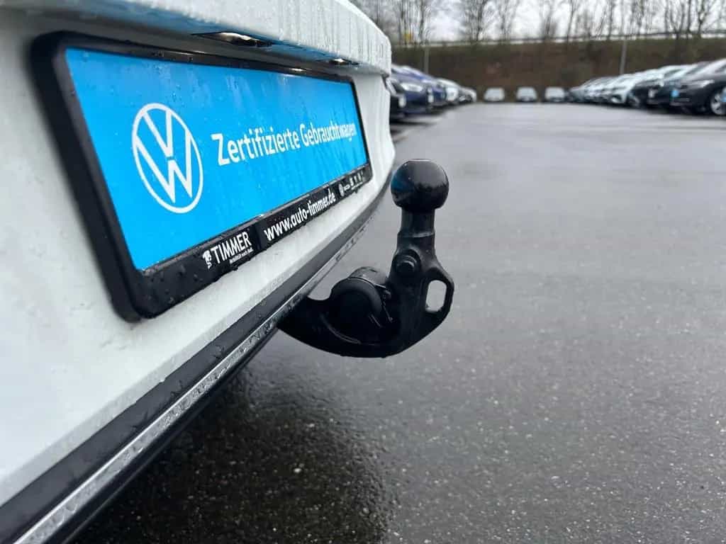 Volkswagen Golf VIII 1.5 TSI ACTIVE +AHK +LED +ACC +RKAM +V 12/2022-photo-16