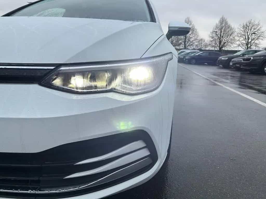 Volkswagen Golf VIII 1.5 TSI ACTIVE +AHK +LED +ACC +RKAM +V 12/2022-photo-6