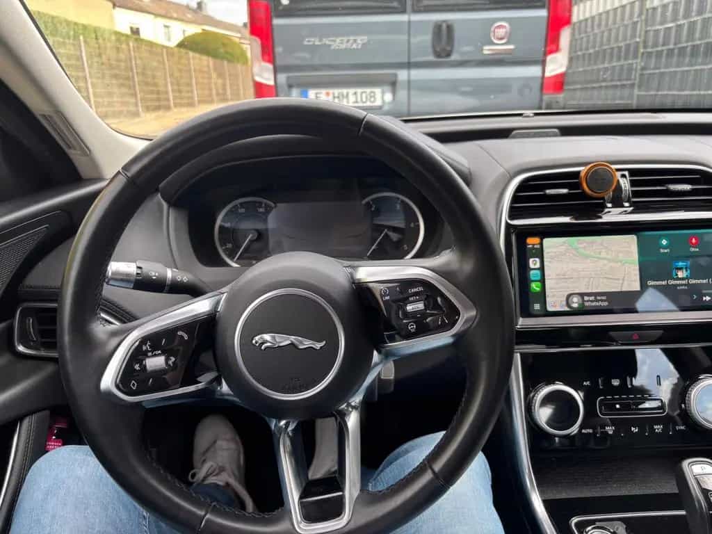 Jaguar XE D180 SE 07/2019-photo-1