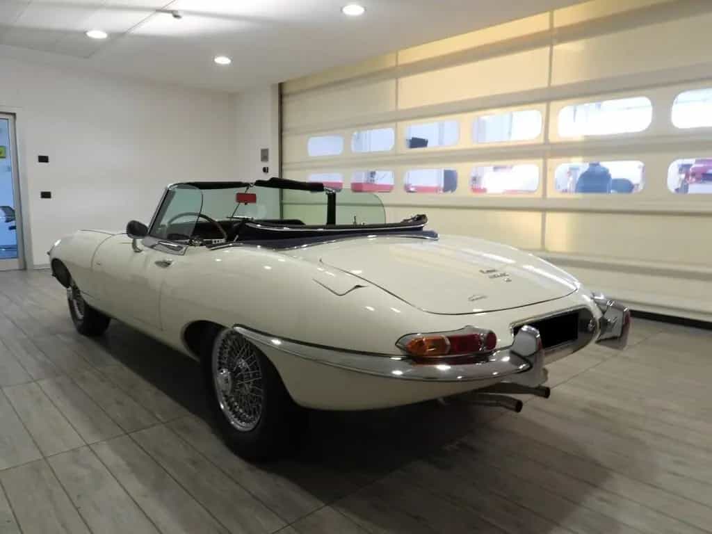 Jaguar XJ6 1968 E-TYPE 4.2 ROADSTER 03/1968-photo-1