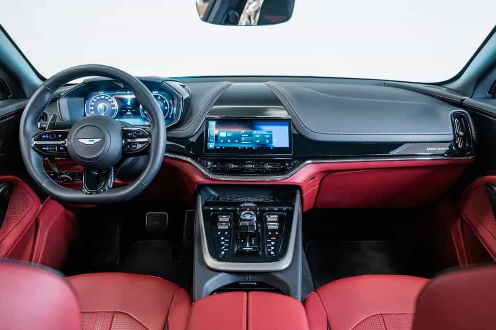Aston Martin DBX 4.0 V8 DBX707 25MY Duotone Leather 08/2024-photo-12