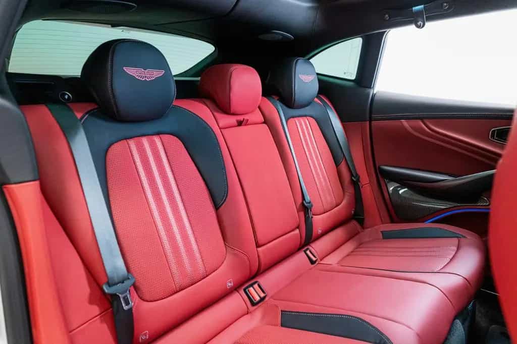 Aston Martin DBX 4.0 V8 DBX707 25MY Duotone Leather 08/2024-photo-16