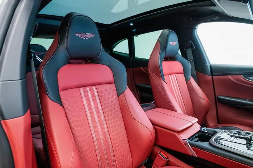 Aston Martin DBX 4.0 V8 DBX707 25MY Duotone Leather 08/2024-photo-5