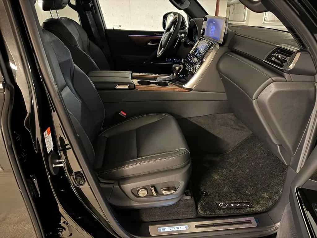 Lexus 2026+SIGNATURE+Full+EU+BERLIN+stock null-photo-11