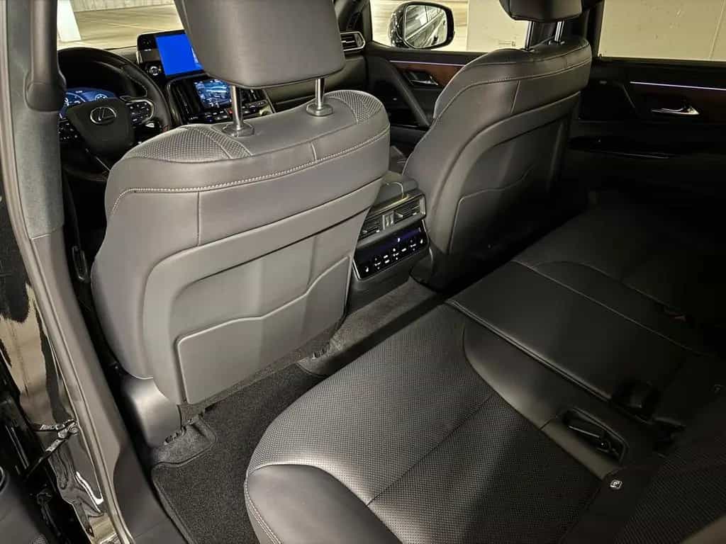 Lexus 2026+SIGNATURE+Full+EU+BERLIN+stock null-photo-12