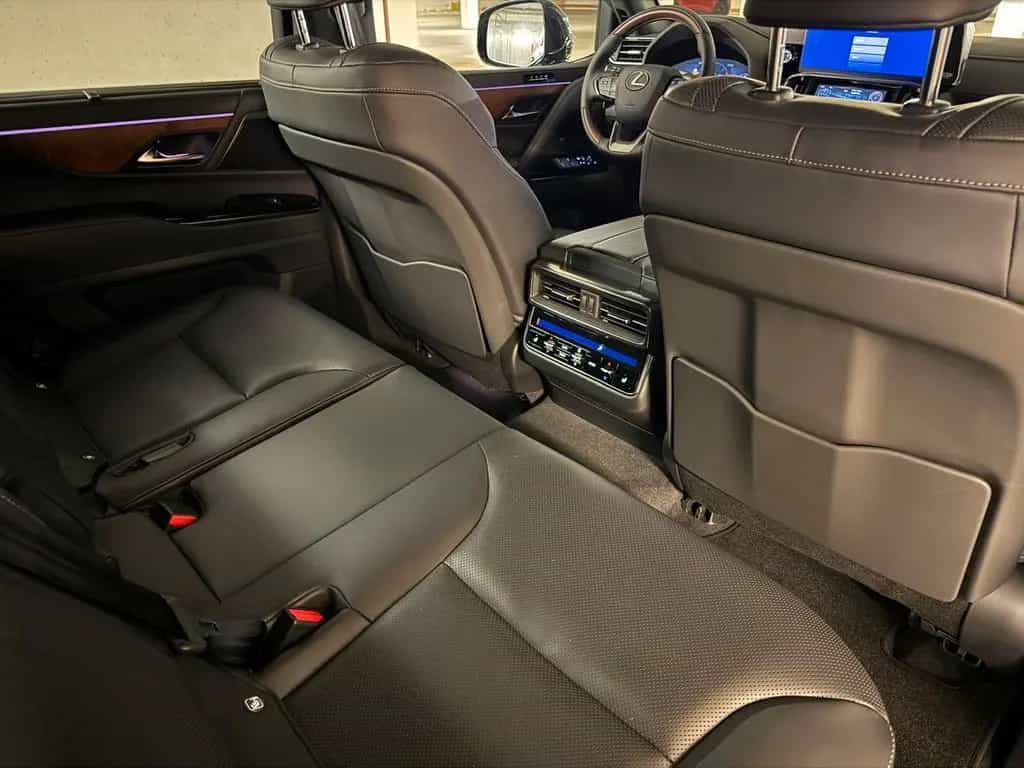 Lexus 2026+SIGNATURE+Full+EU+BERLIN+stock null-photo-13
