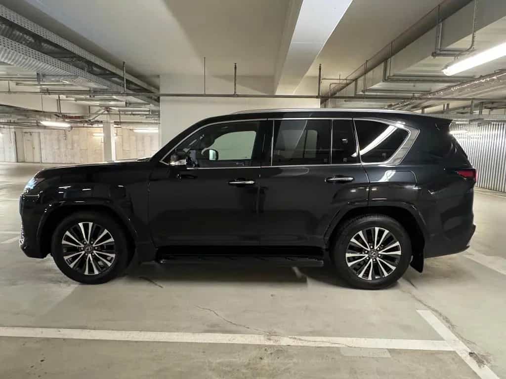 Lexus 2026+SIGNATURE+Full+EU+BERLIN+stock null-photo-4
