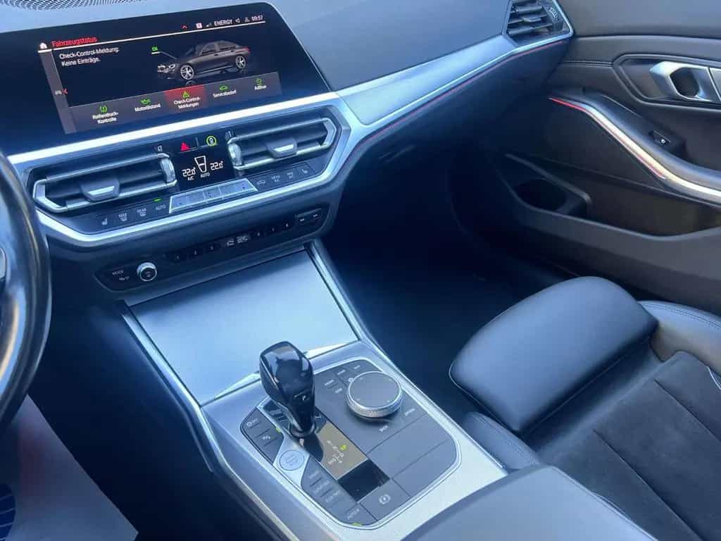 BMW 320 d xDrive M Sport*GARANTIE* 06/2021-photo-16
