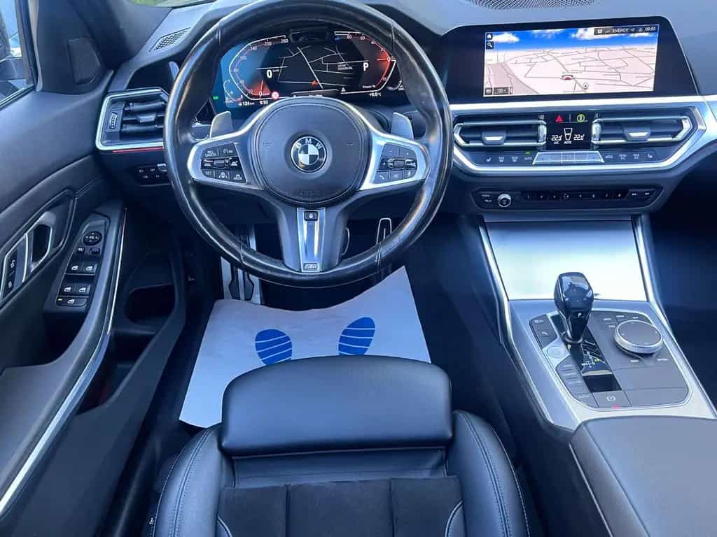 BMW 320 d xDrive M Sport*GARANTIE* 06/2021-photo-9