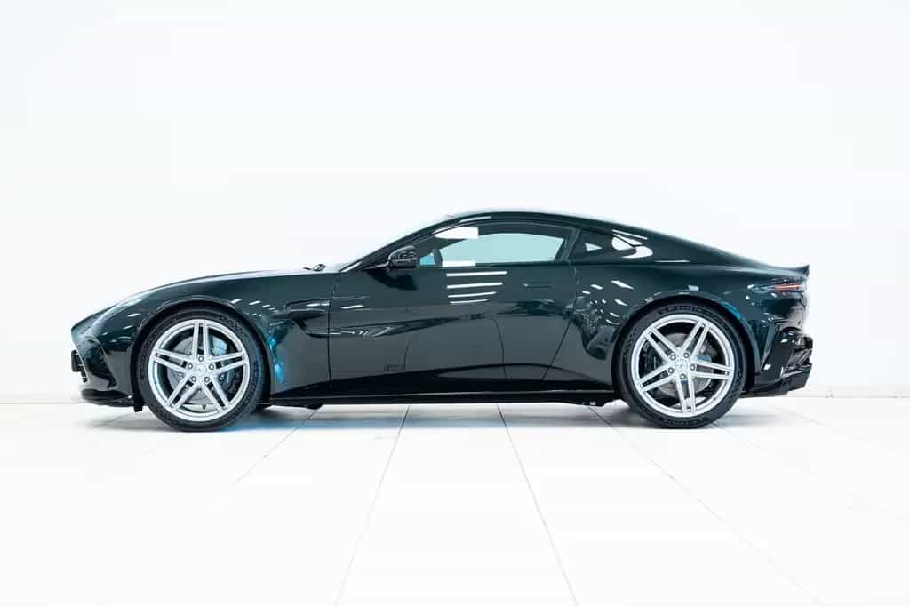 Aston Martin V8 Vantage Vantage Coupe 4.0 V8 Ghillies Green NEW 12/2025-photo-20