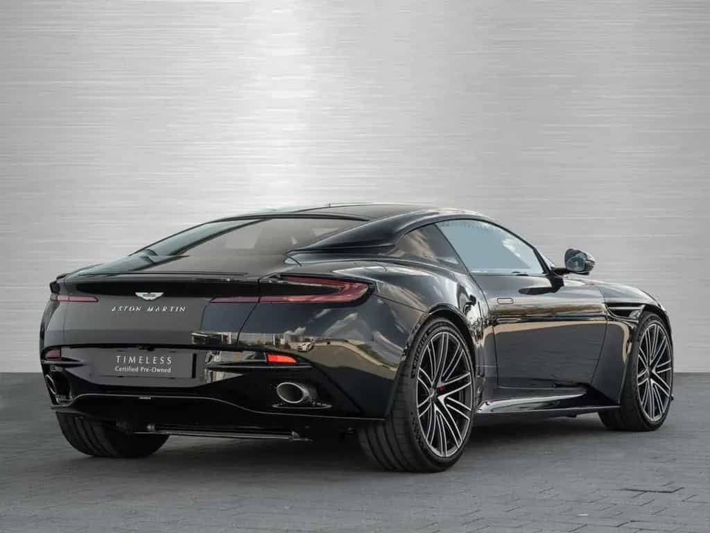 Aston Martin DB12 V8 Coupe Carbon Ceramic Bremsen 03/2024-photo-15
