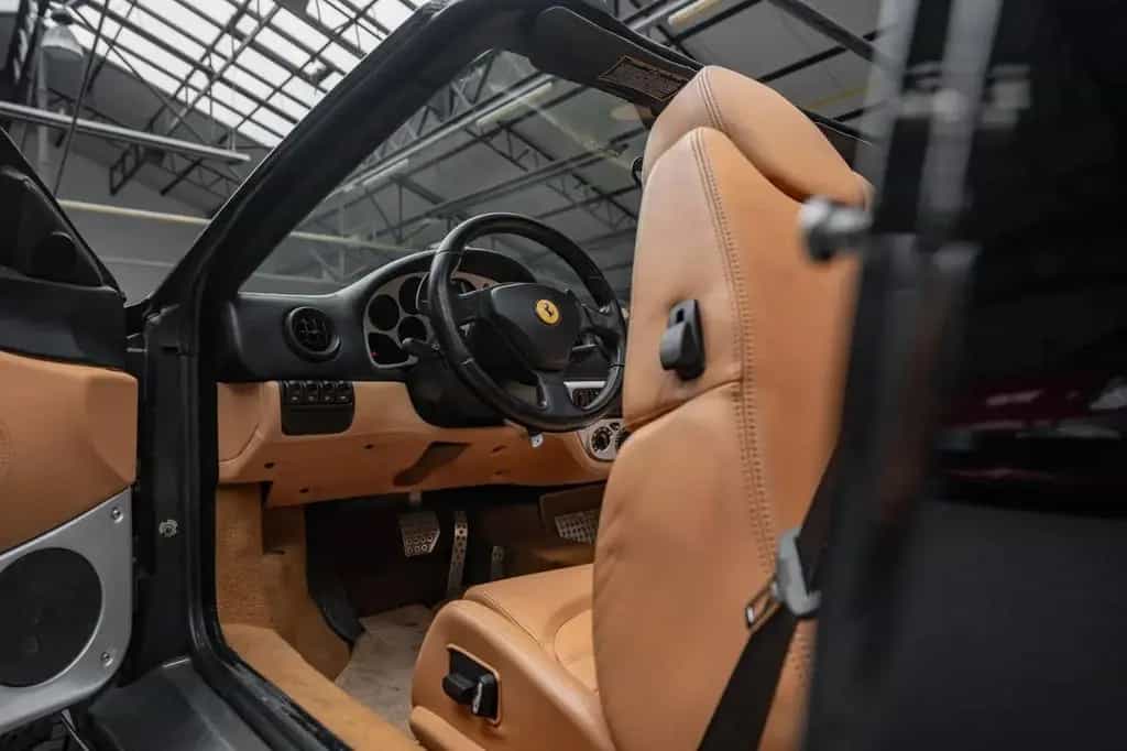 Ferrari 360 Modena Spider *Black/Tan* 01/2004-photo-38