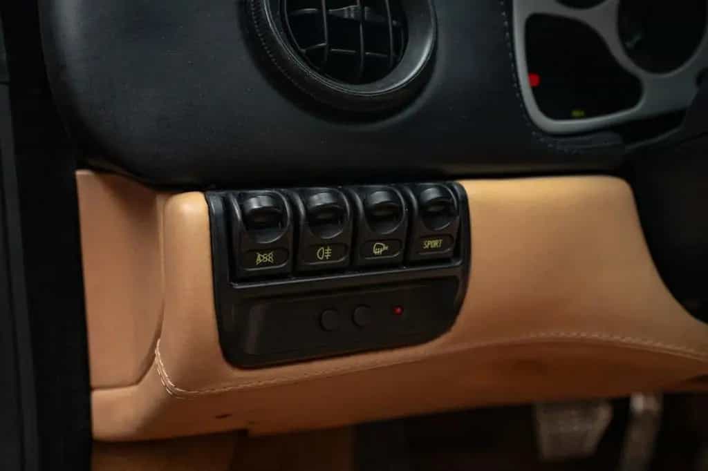 Ferrari 360 Modena Spider *Black/Tan* 01/2004-photo-39