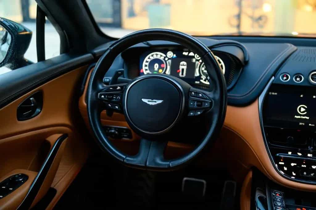 Aston Martin DBX 4.0 V8 01/2022-photo-12