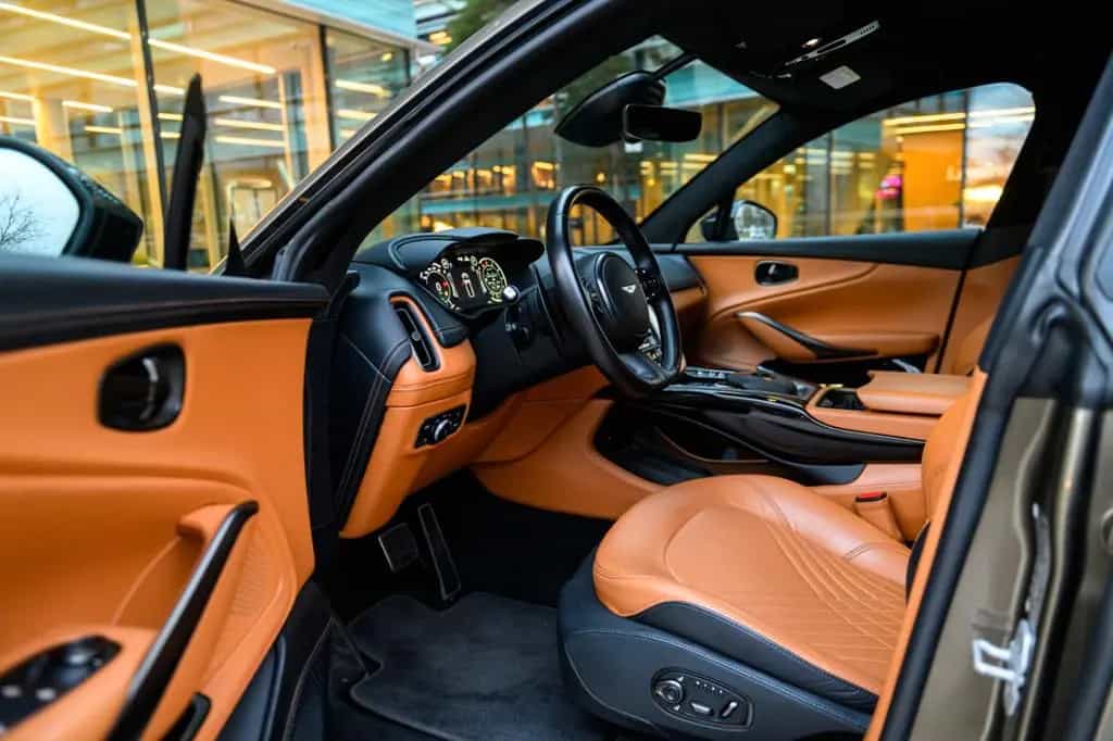 Aston Martin DBX 4.0 V8 01/2022-photo-9