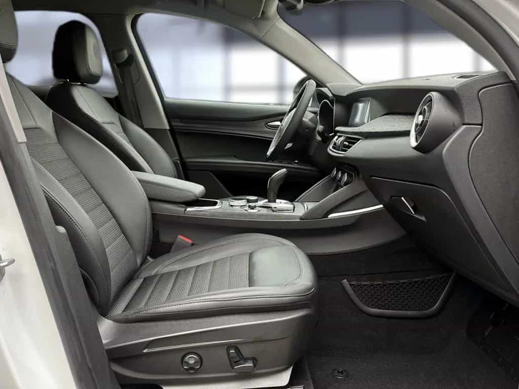 Alfa Romeo Stelvio Super Veloce Q4+LEDER+NAVI+XENON+20 Zoll 08/2021-photo-15
