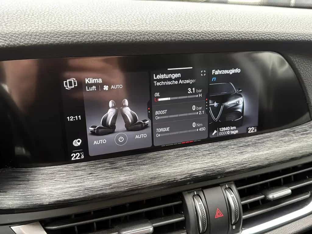 Alfa Romeo Stelvio Super Veloce Q4+LEDER+NAVI+XENON+20 Zoll 08/2021-photo-19