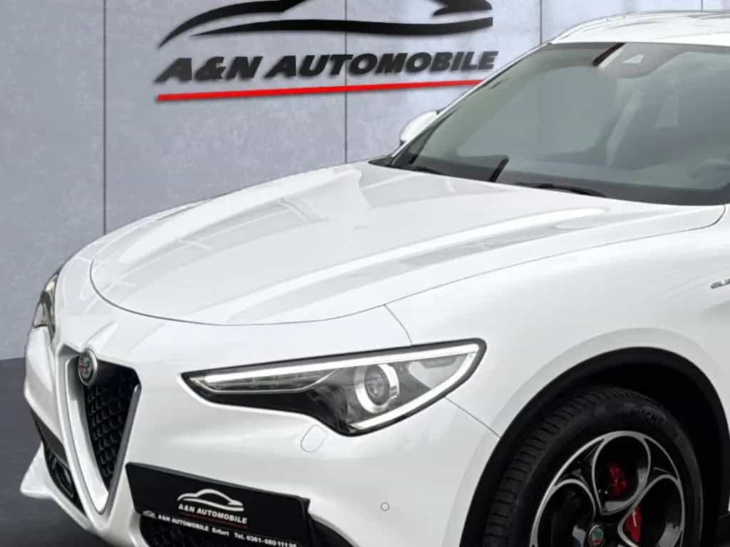 Alfa Romeo Stelvio Super Veloce Q4+LEDER+NAVI+XENON+20 Zoll 08/2021-photo-28