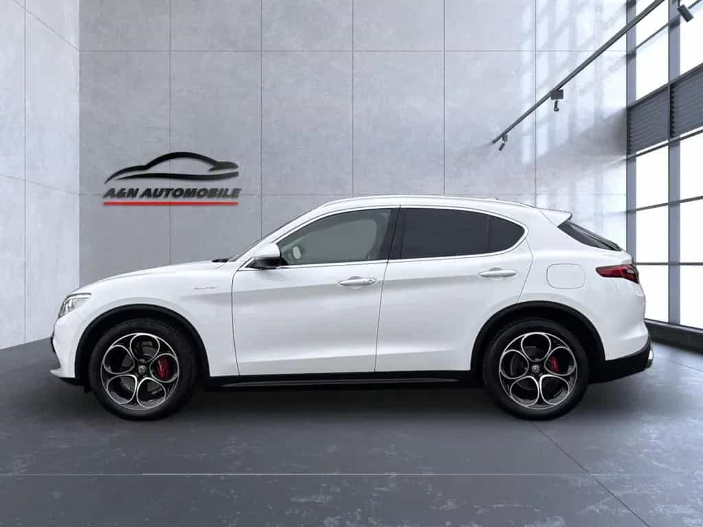 Alfa Romeo Stelvio Super Veloce Q4+LEDER+NAVI+XENON+20 Zoll 08/2021-photo-5