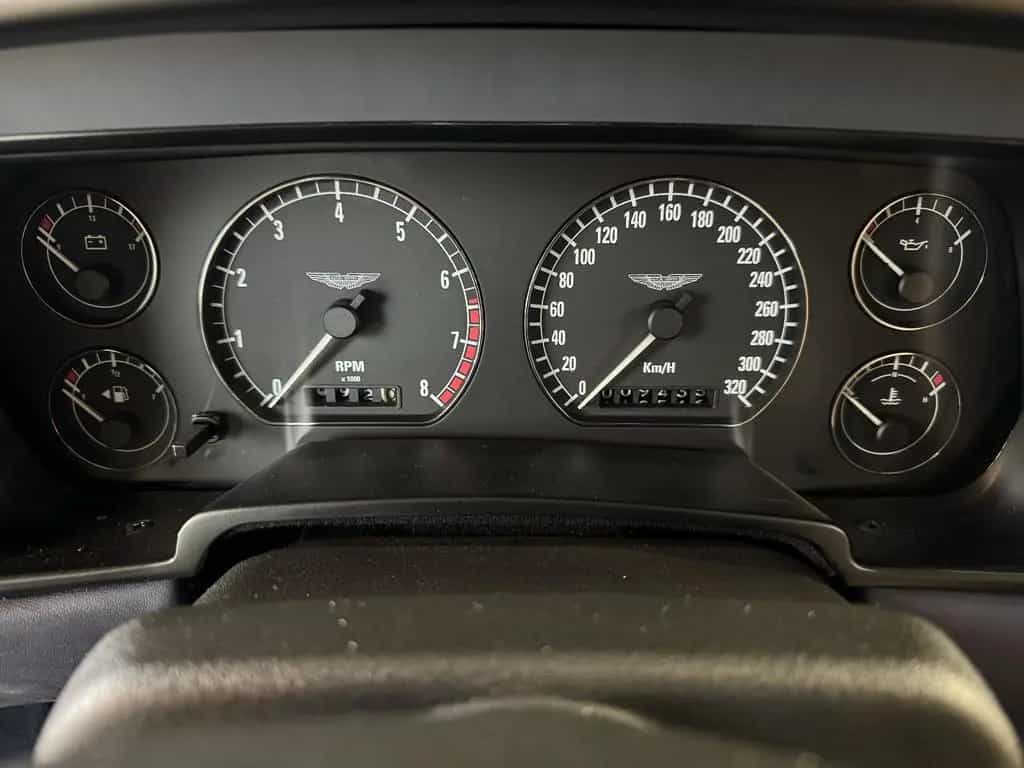 Aston Martin DB7 10/1999-photo-19