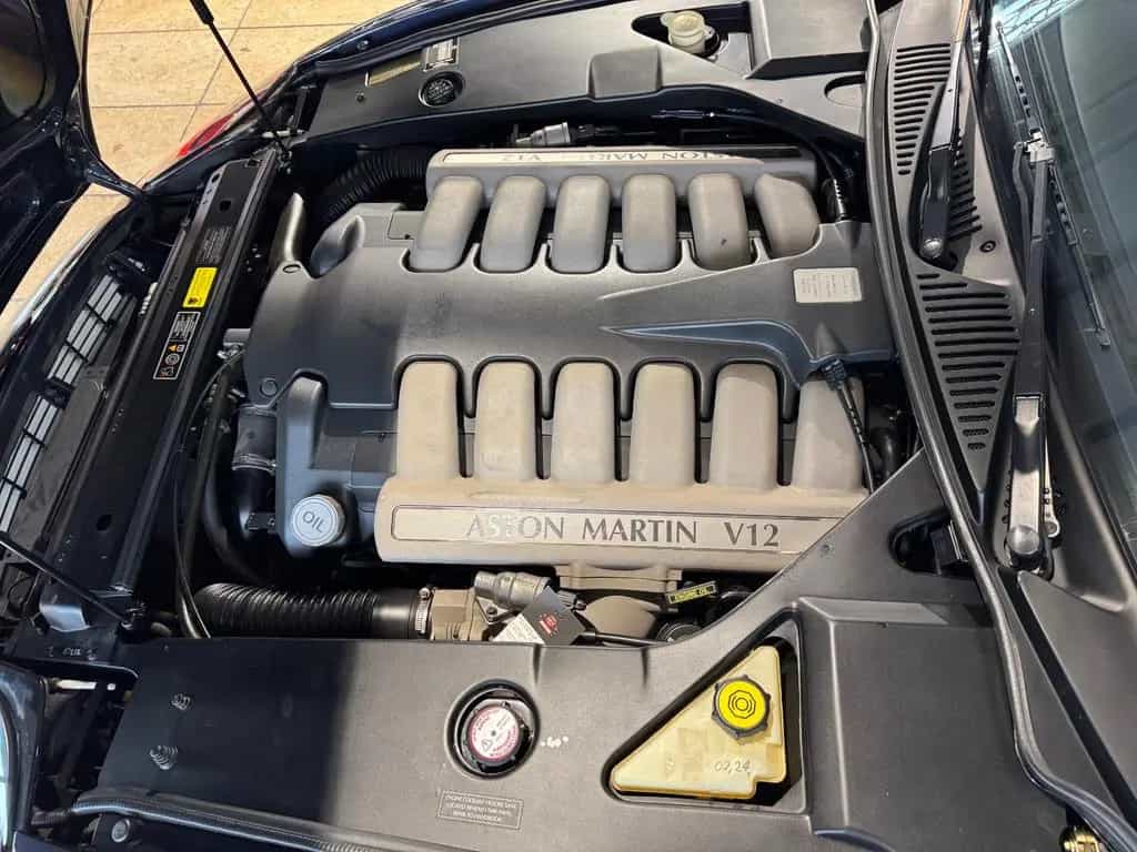 Aston Martin DB7 10/1999-photo-20