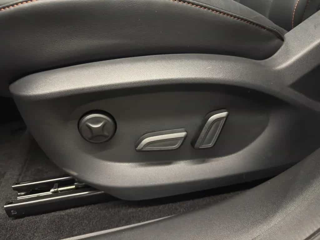 MG HS Luxury 1.5T-GDI Auto Sports Utility Vehicle. 08/2025-photo-18