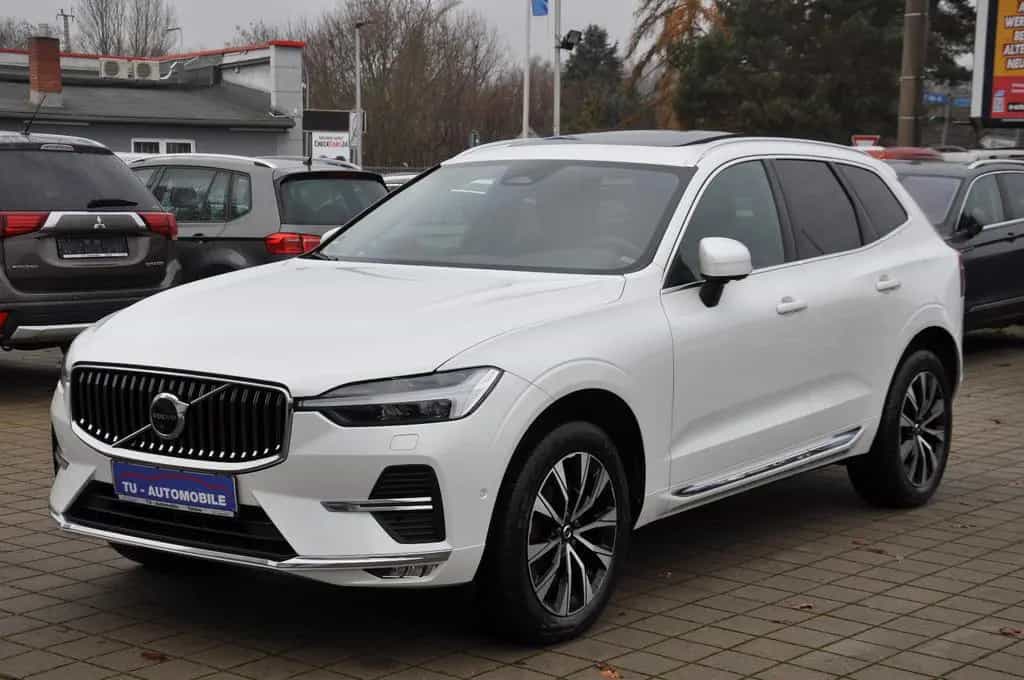 Volvo XC60 B4 Inscription AHK-ACC-PANO-STANDHZ-360°CAM 08/2022-photo-2