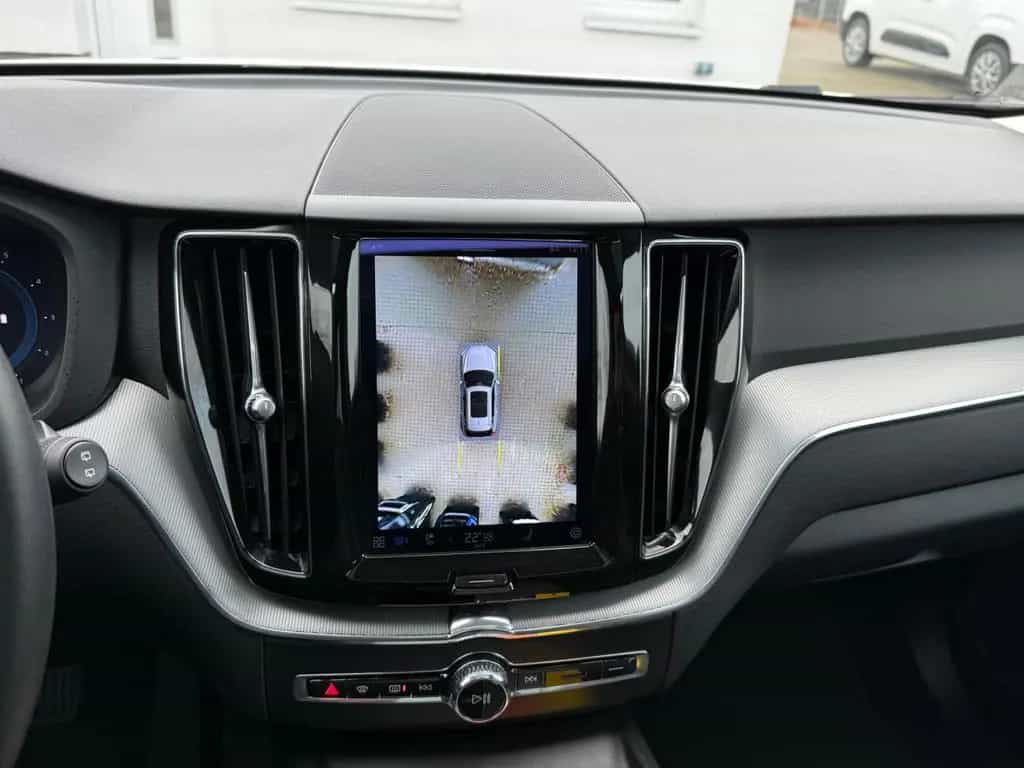Volvo XC60 B4 Inscription AHK-ACC-PANO-STANDHZ-360°CAM 08/2022-photo-21