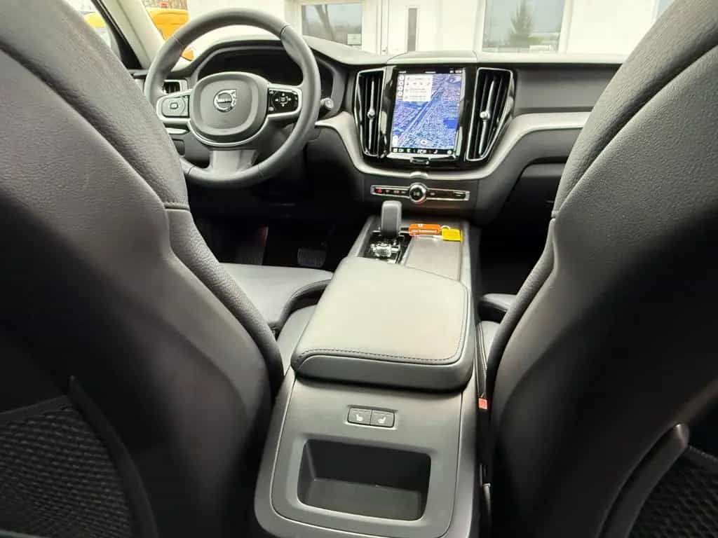 Volvo XC60 B4 Inscription AHK-ACC-PANO-STANDHZ-360°CAM 08/2022-photo-23