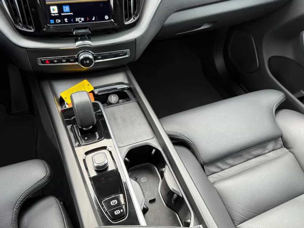 Volvo XC60 B4 Inscription AHK-ACC-PANO-STANDHZ-360°CAM 08/2022-photo-24