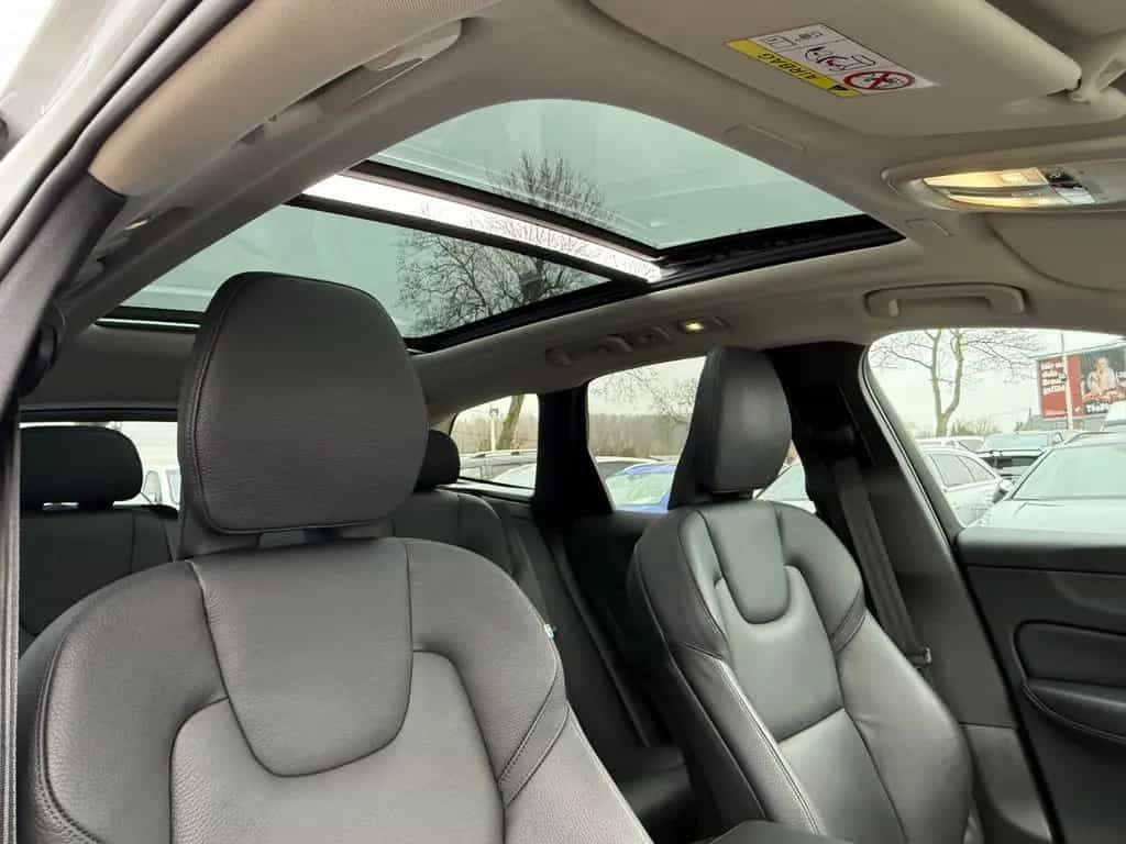 Volvo XC60 B4 Inscription AHK-ACC-PANO-STANDHZ-360°CAM 08/2022-photo-30