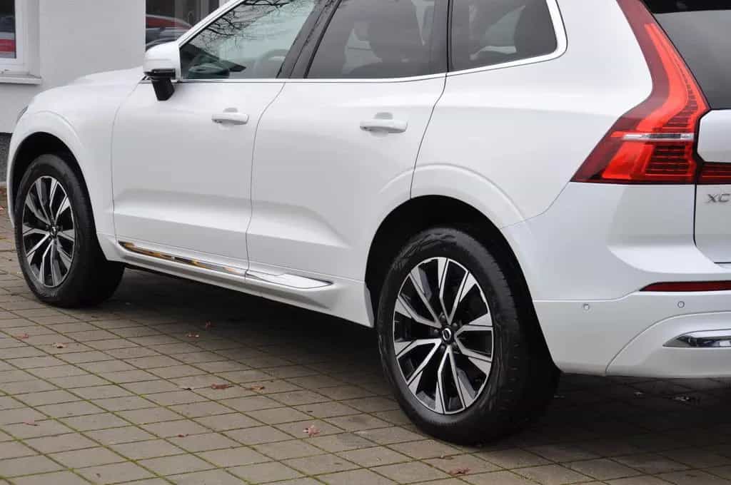 Volvo XC60 B4 Inscription AHK-ACC-PANO-STANDHZ-360°CAM 08/2022-photo-8