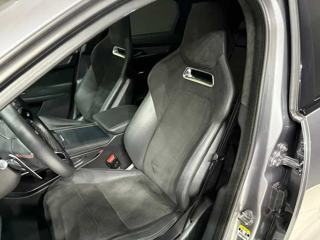 Jaguar F-Pace P550 SVR, Pano, Meridian, AHK, 22 Zoll 07/2021-photo-13