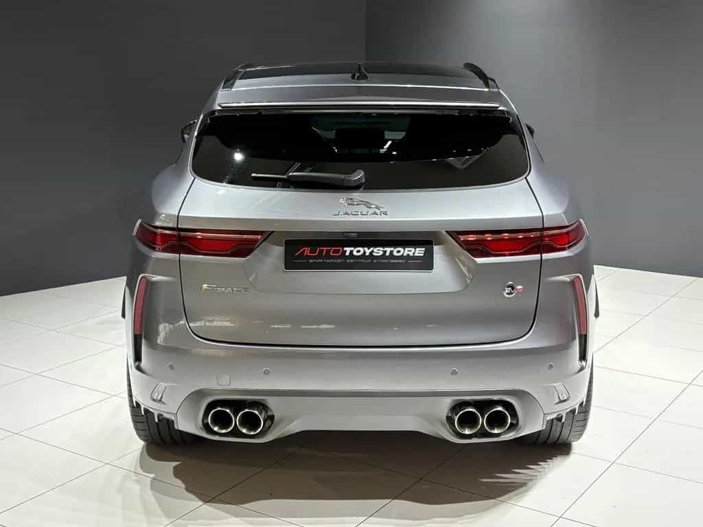 Jaguar F-Pace P550 SVR, Pano, Meridian, AHK, 22 Zoll 07/2021-photo-7