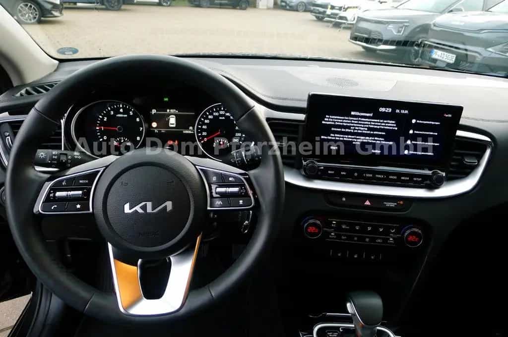 Kia Ceed SW 1,5T DCT Spirit /UVO/NAVI 11/2024-photo-14
