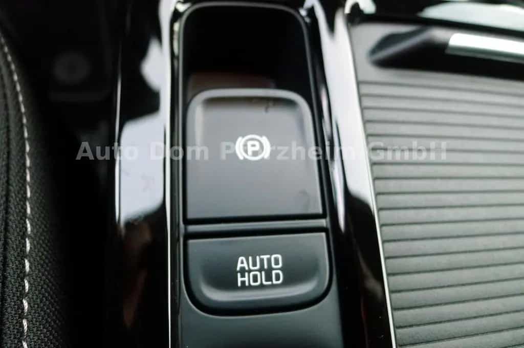 Kia Ceed SW 1,5T DCT Spirit /UVO/NAVI 11/2024-photo-17
